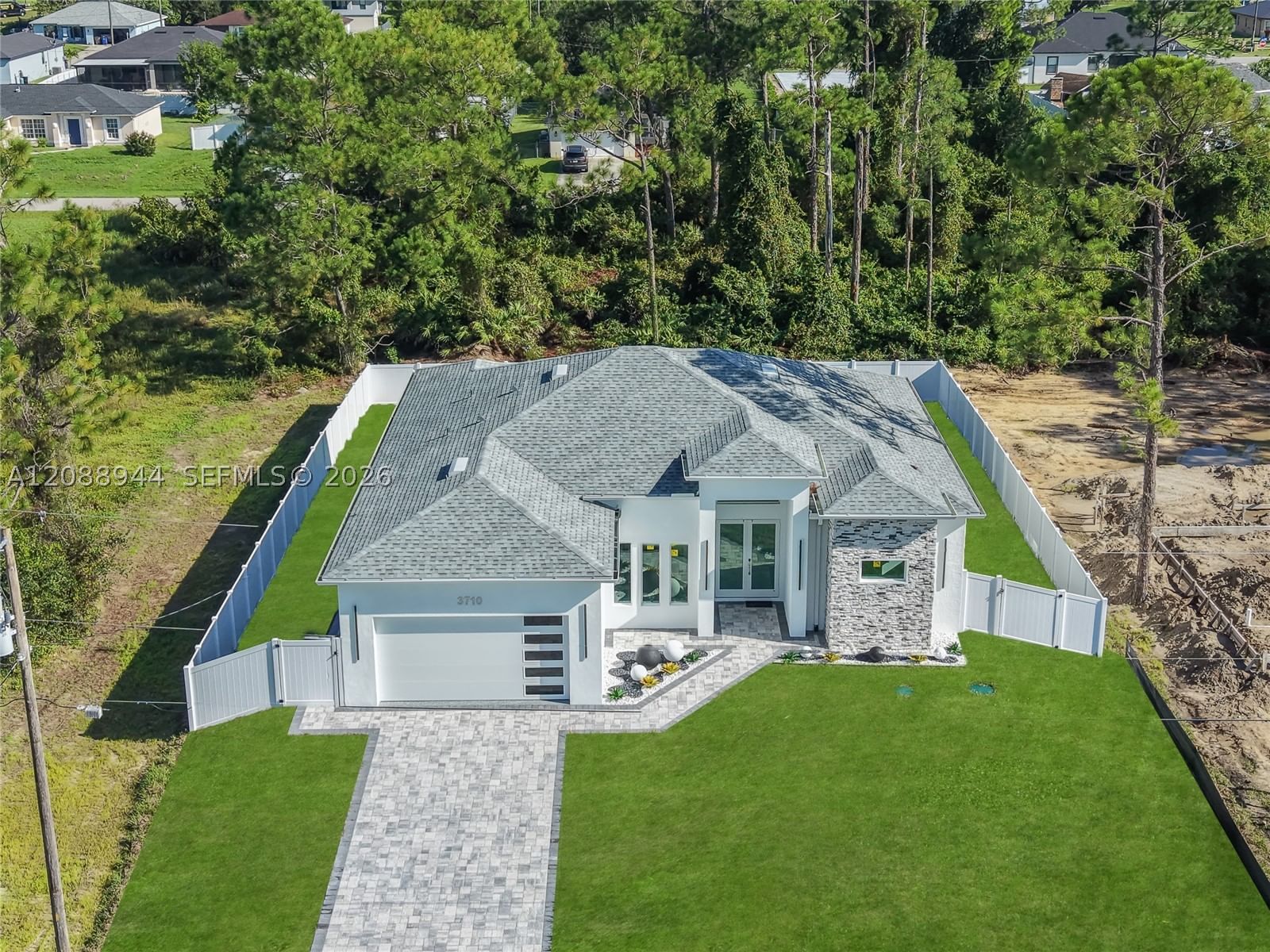 Real estate property located at 3710 6th St, Lee, Lehigh Acres, Lehigh Acres, FL