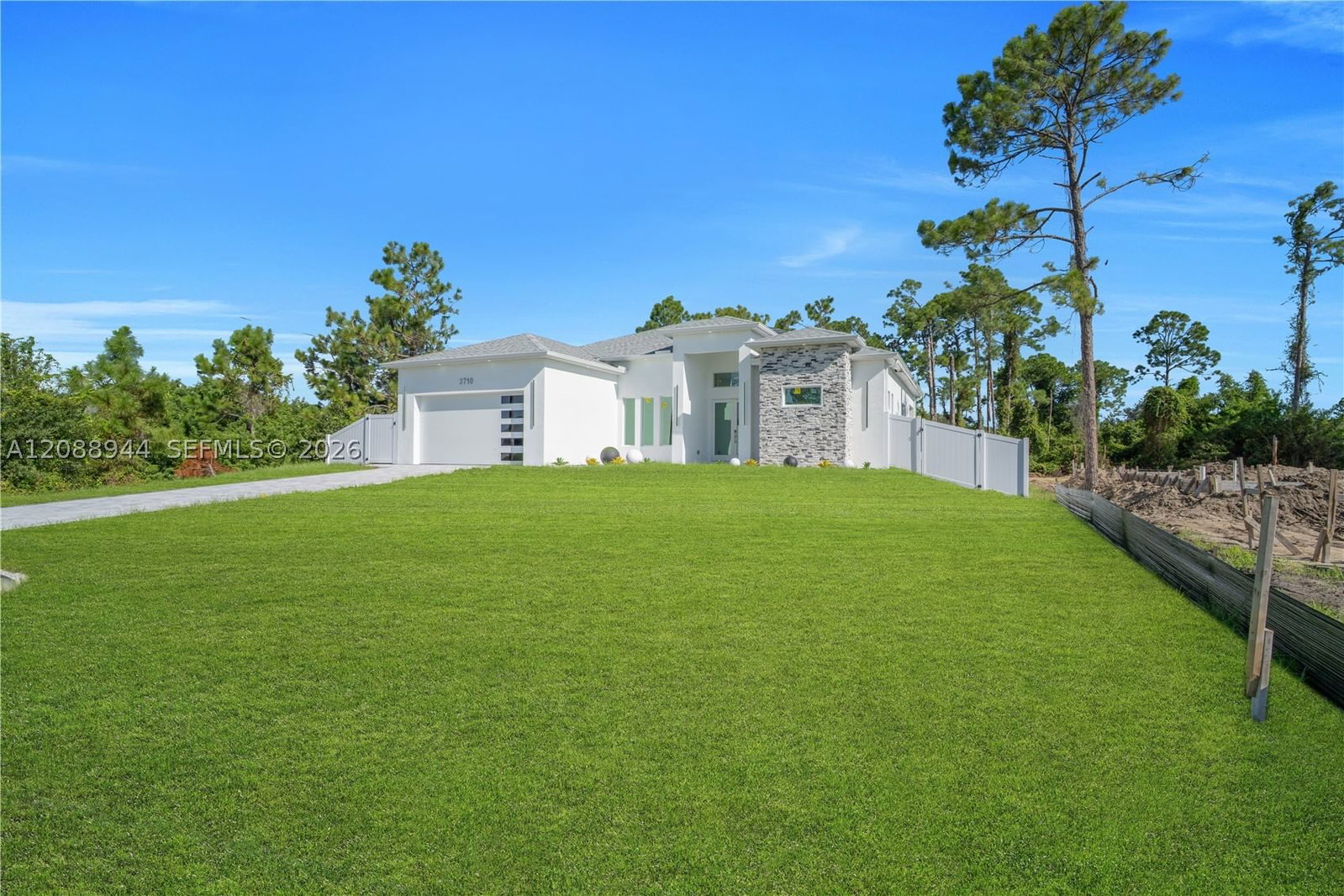 Real estate property located at 3710 6th St, Lee, Lehigh Acres, Lehigh Acres, FL