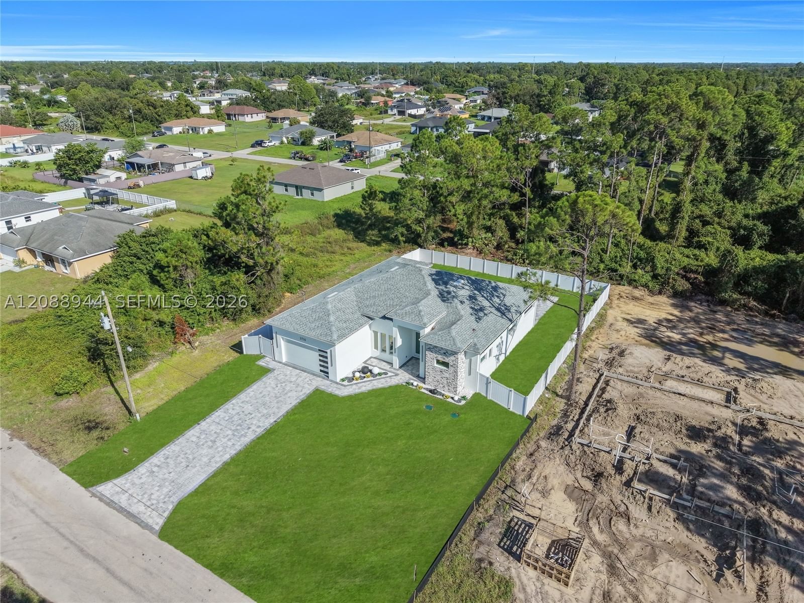 Real estate property located at 3710 6th St, Lee, Lehigh Acres, Lehigh Acres, FL