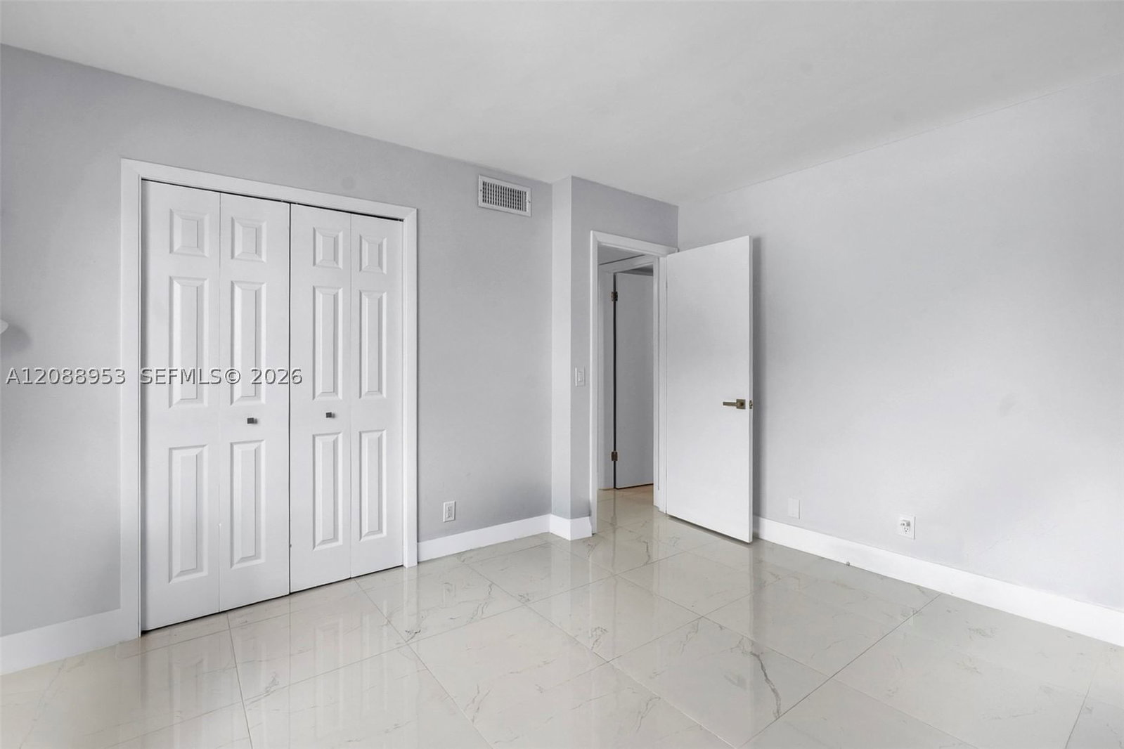 Real estate property located at 150 Lakeview Dr #203, Broward, Racquet Club Apartments A, Weston, FL