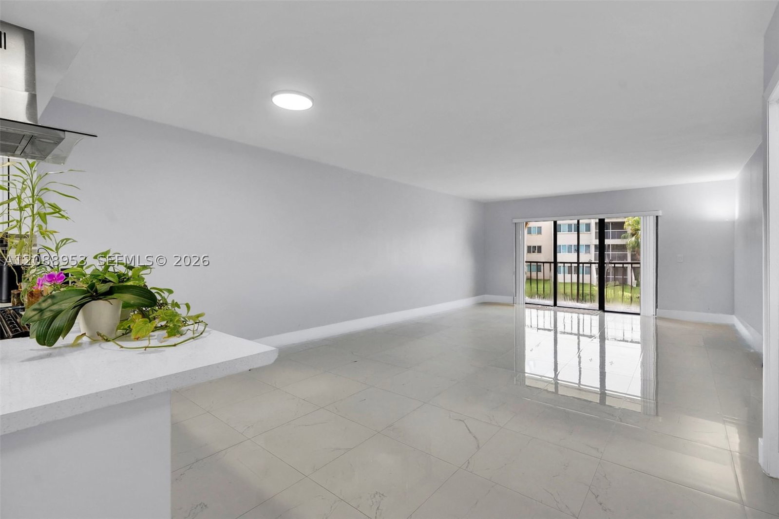 Real estate property located at 150 Lakeview Dr #203, Broward, Racquet Club Apartments A, Weston, FL