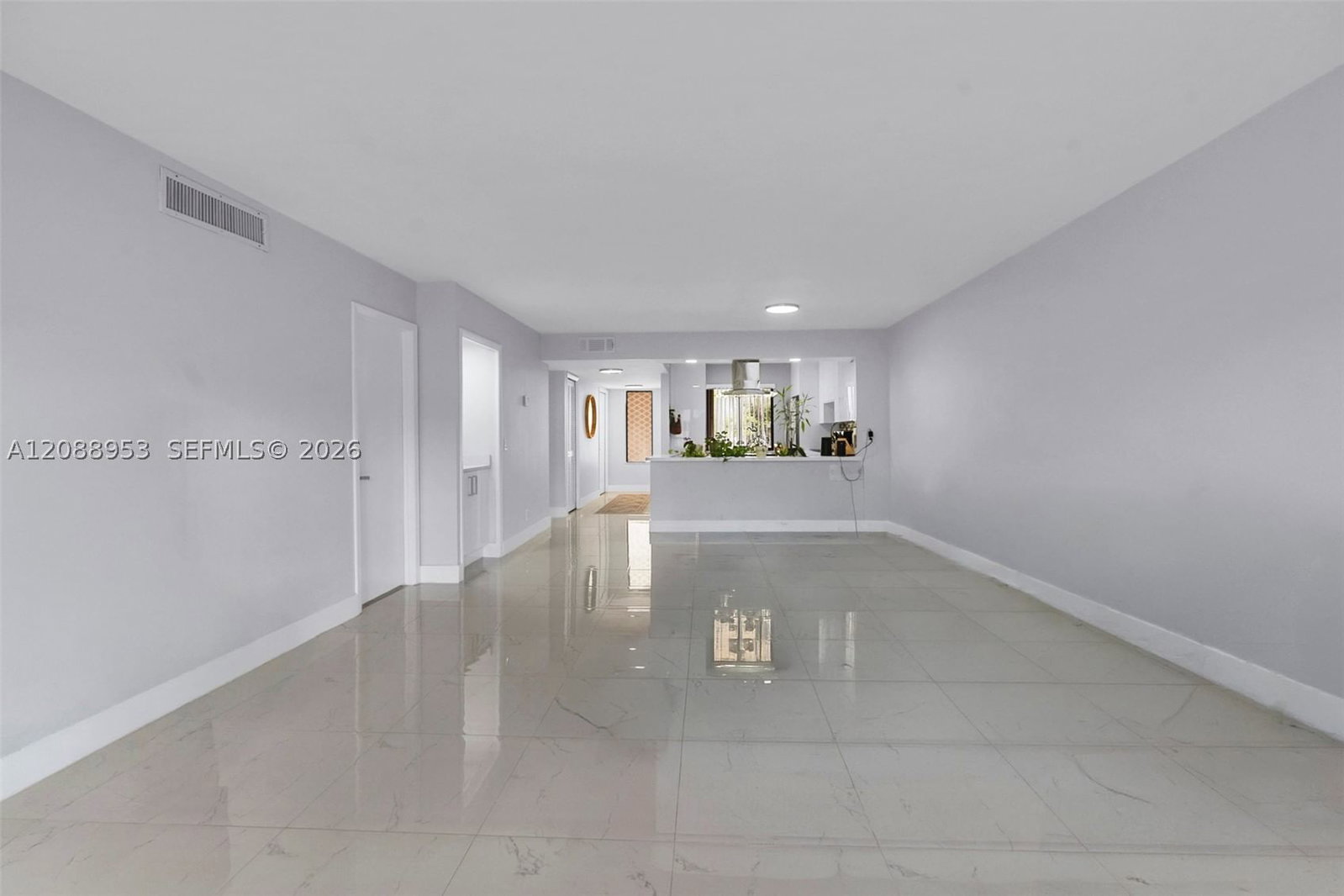 Real estate property located at 150 Lakeview Dr #203, Broward, Racquet Club Apartments A, Weston, FL