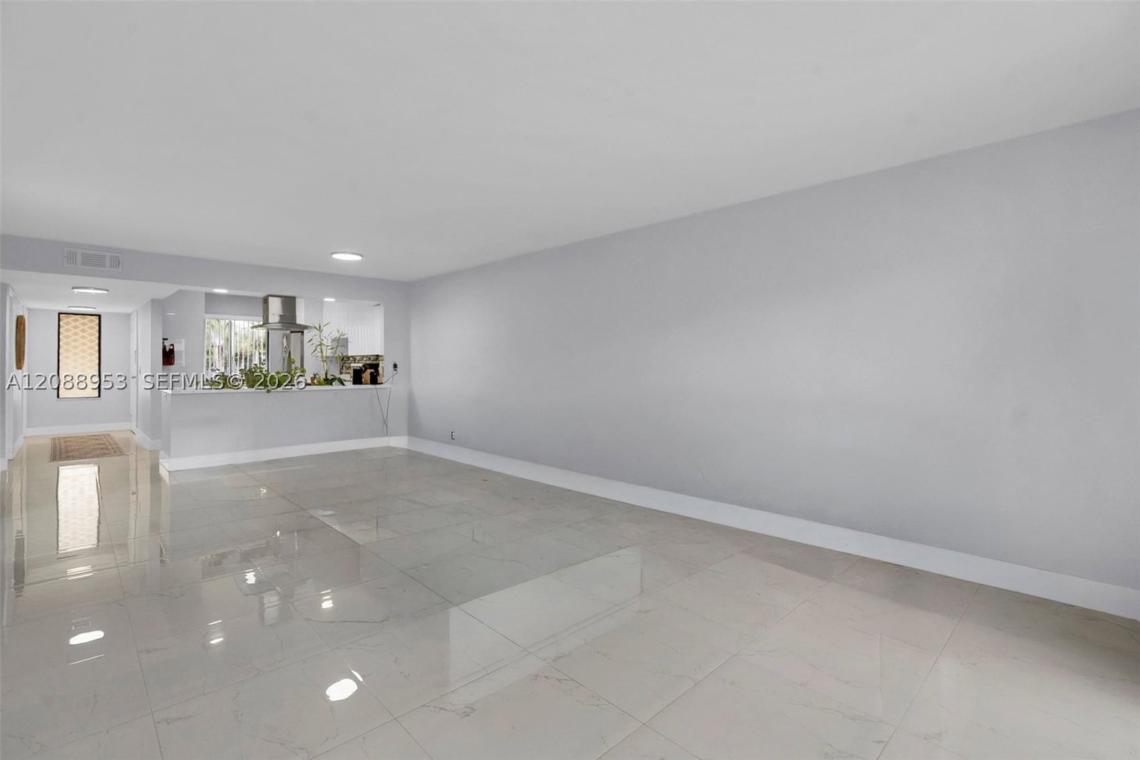 Real estate property located at 150 Lakeview Dr #203, Broward, Racquet Club Apartments A, Weston, FL