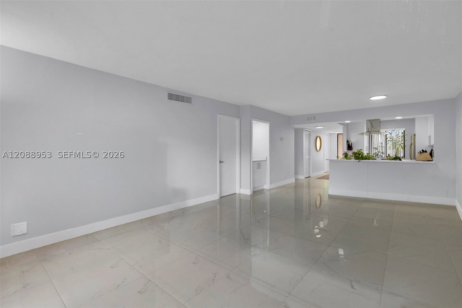 Real estate property located at 150 Lakeview Dr #203, Broward, Racquet Club Apartments A, Weston, FL