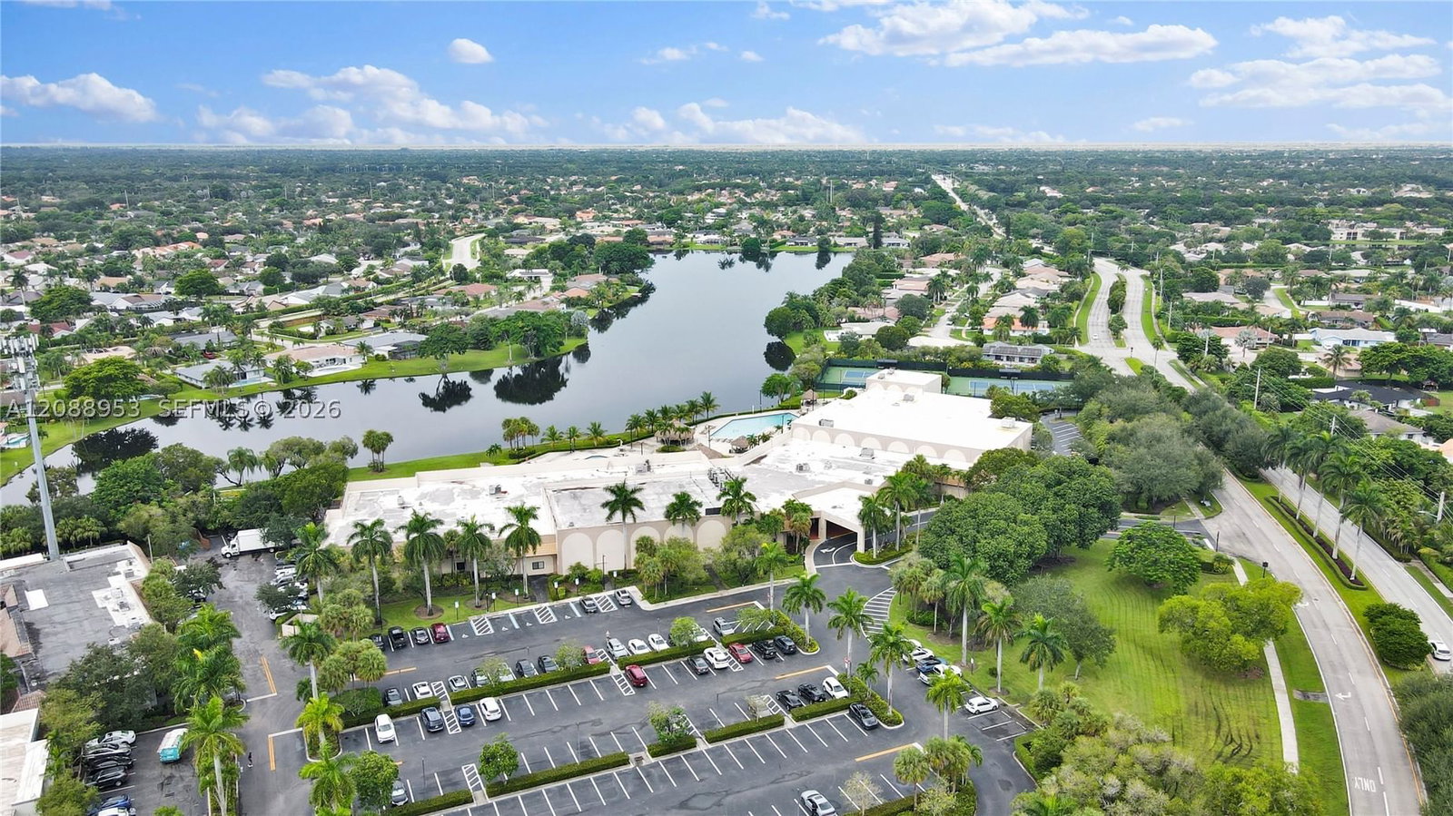 Real estate property located at 150 Lakeview Dr #203, Broward, Racquet Club Apartments A, Weston, FL