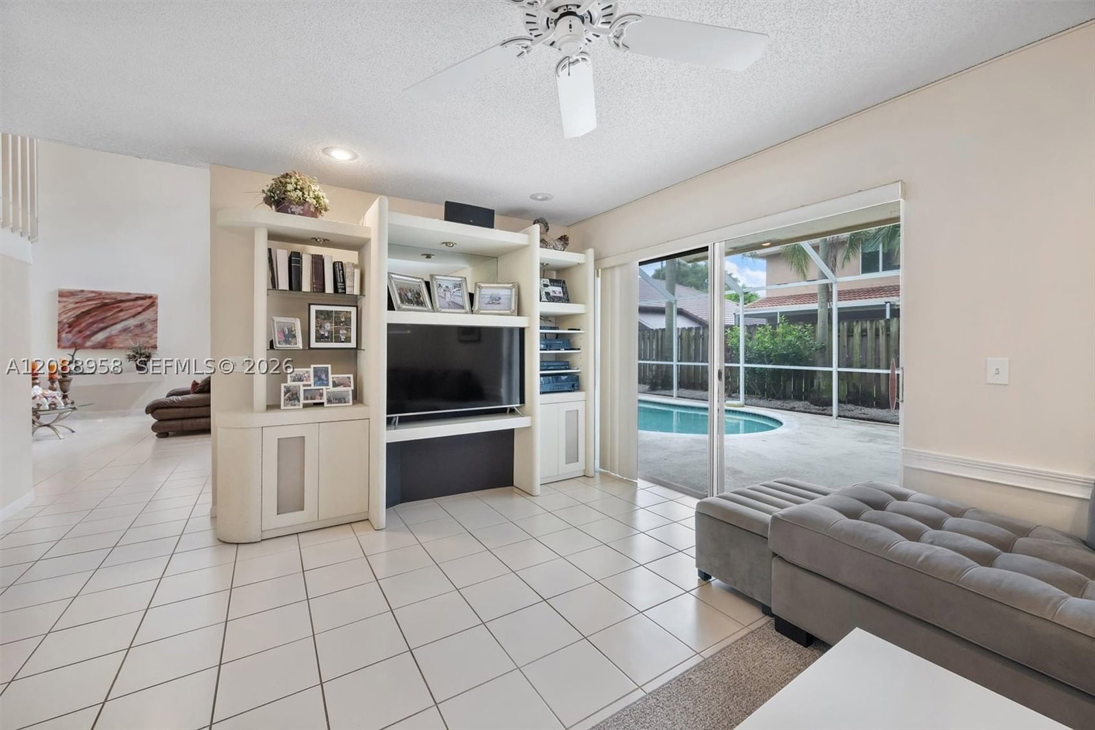 Real estate property located at 11092 Topeka Pl, Broward, Embassy Lakes Phase Ii, Cooper City, FL