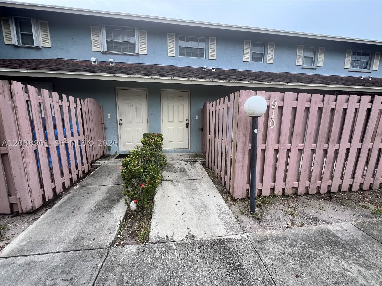 Real estate property located at 910 Cypress Way E, Palm Beach, Cypress Estates Of Palm S, Palm Springs, FL
