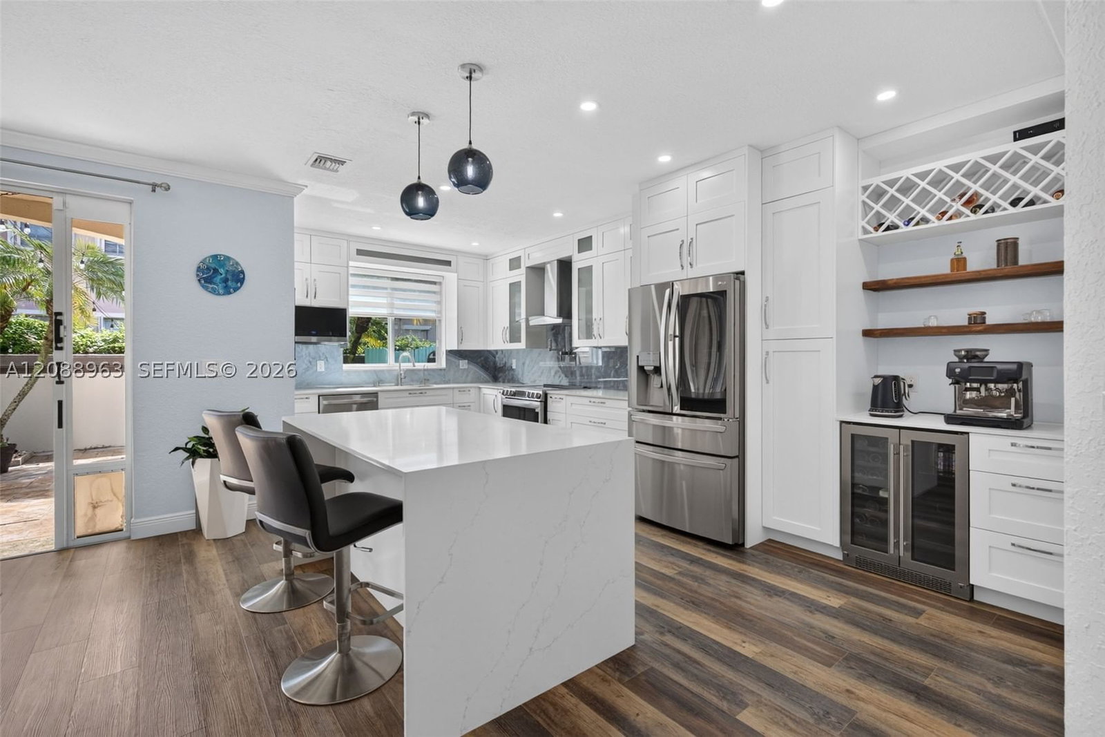 Real estate property located at 214 Riverwalk Cir, Broward, New River Estates Sec 6, Sunrise, FL