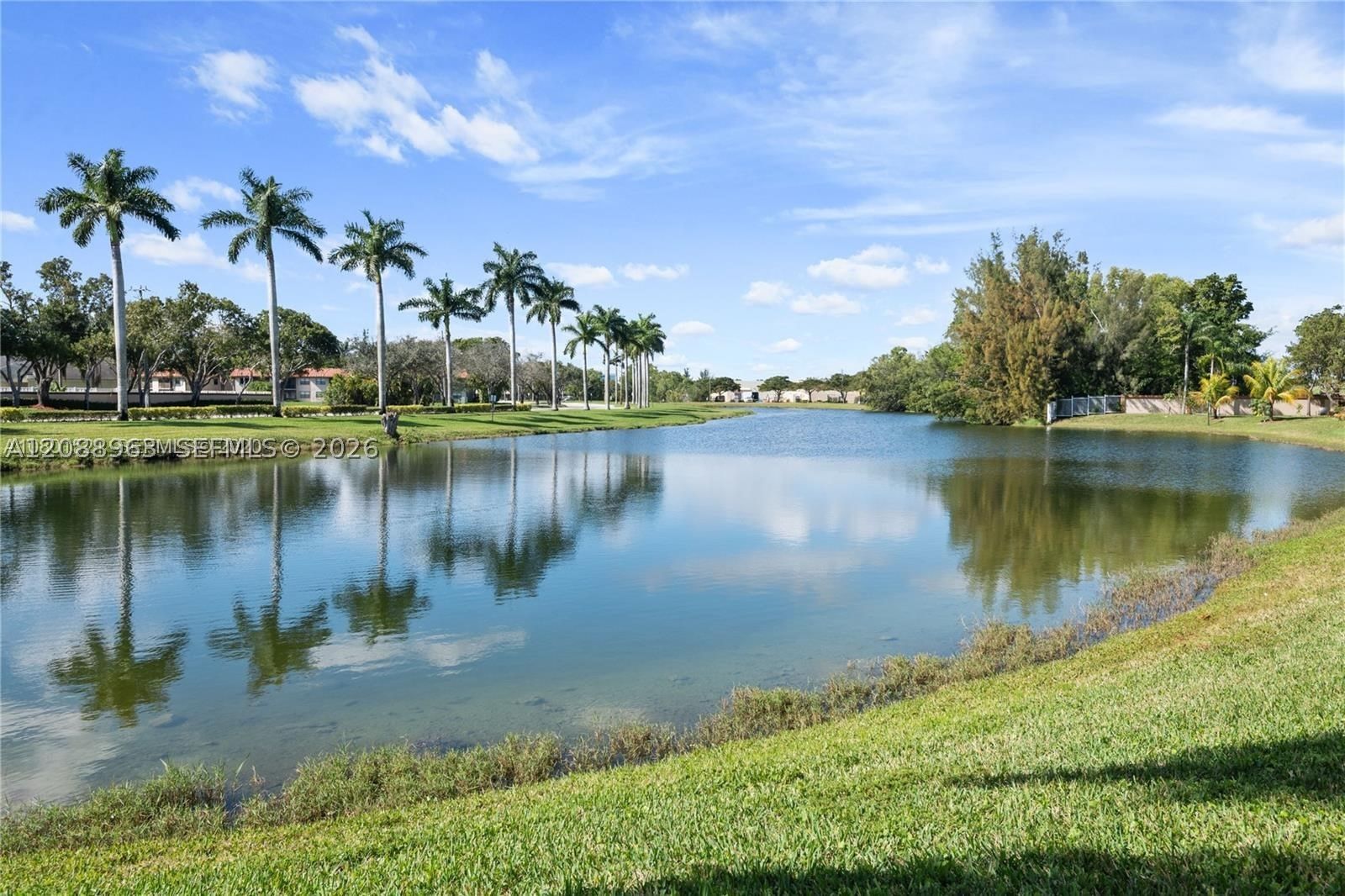 Real estate property located at 214 Riverwalk Cir, Broward, New River Estates Sec 6, Sunrise, FL