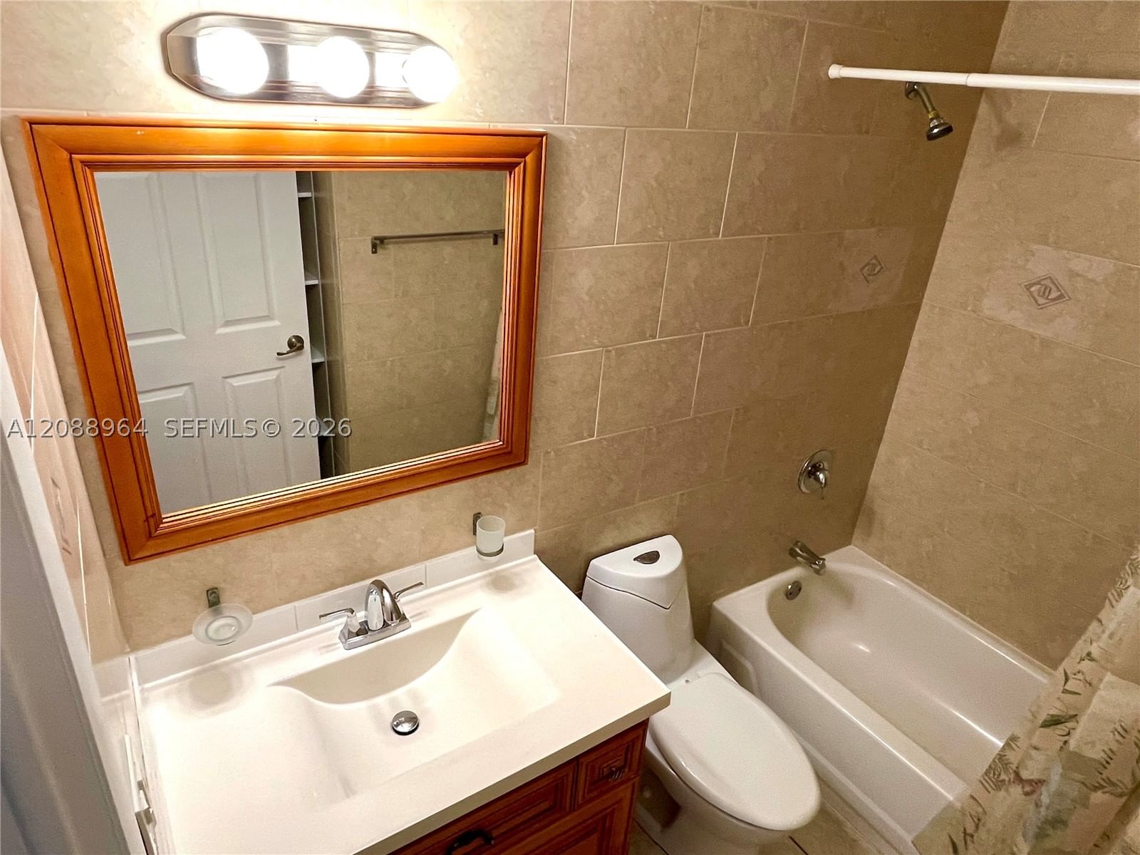 Real estate property located at 7210 Southgate Blvd #7210, Broward, Southgate Villas Condo, Tamarac, FL