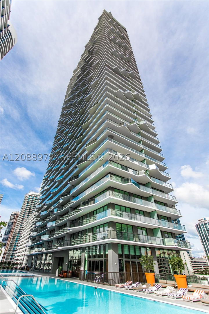 Real estate property located at 1300 Miami Ave #2210, Miami-dade, 1300 S Miami Avenue Condo, Miami, FL