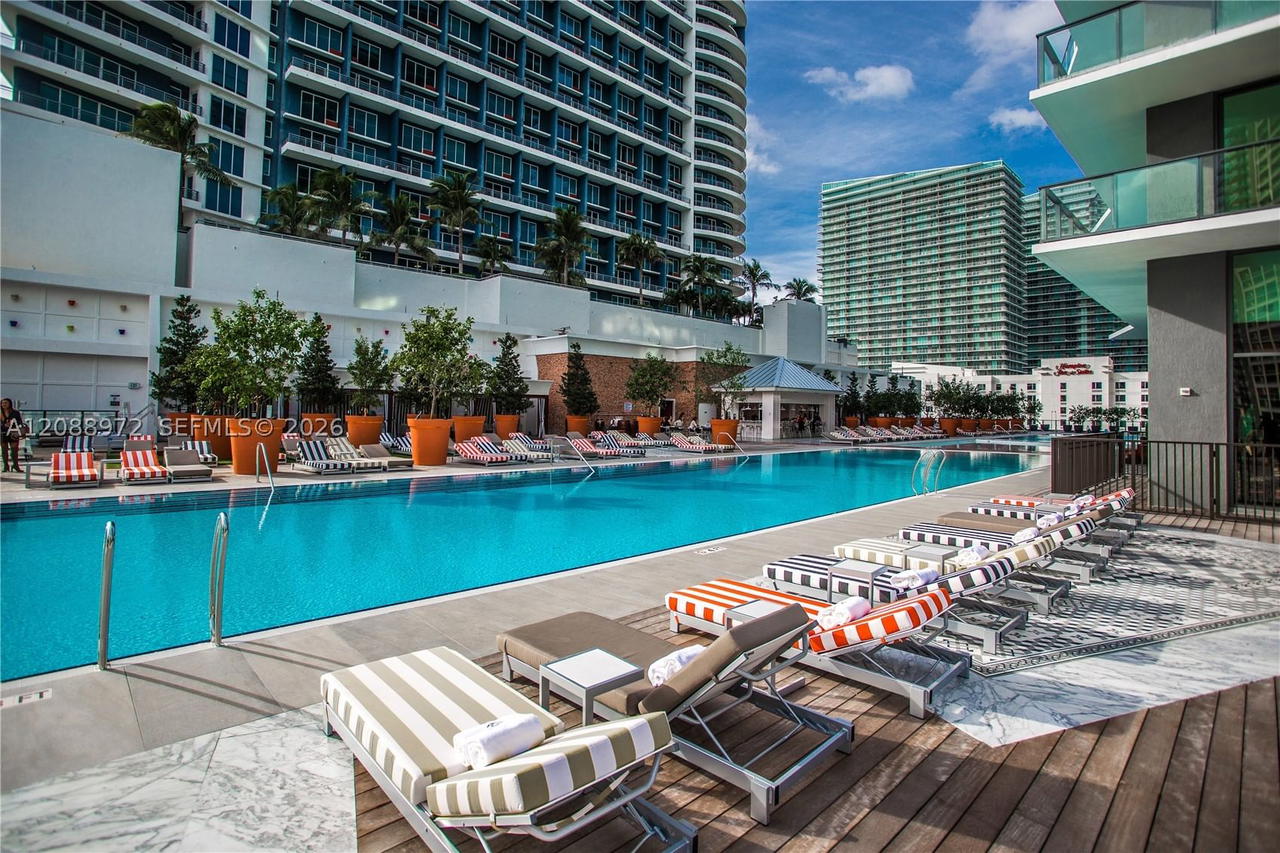 Real estate property located at 1300 Miami Ave #2210, Miami-dade, 1300 S Miami Avenue Condo, Miami, FL