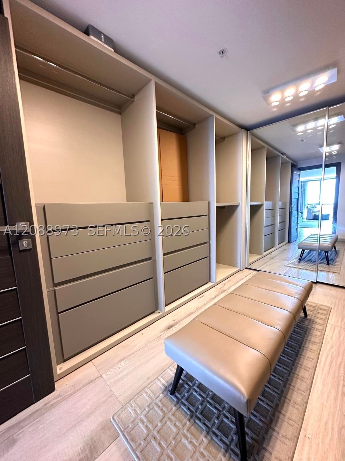 Real estate property located at 17111 Biscayne Blvd #2210, Miami-dade, Marina Palms Residences S, North Miami Beach, FL