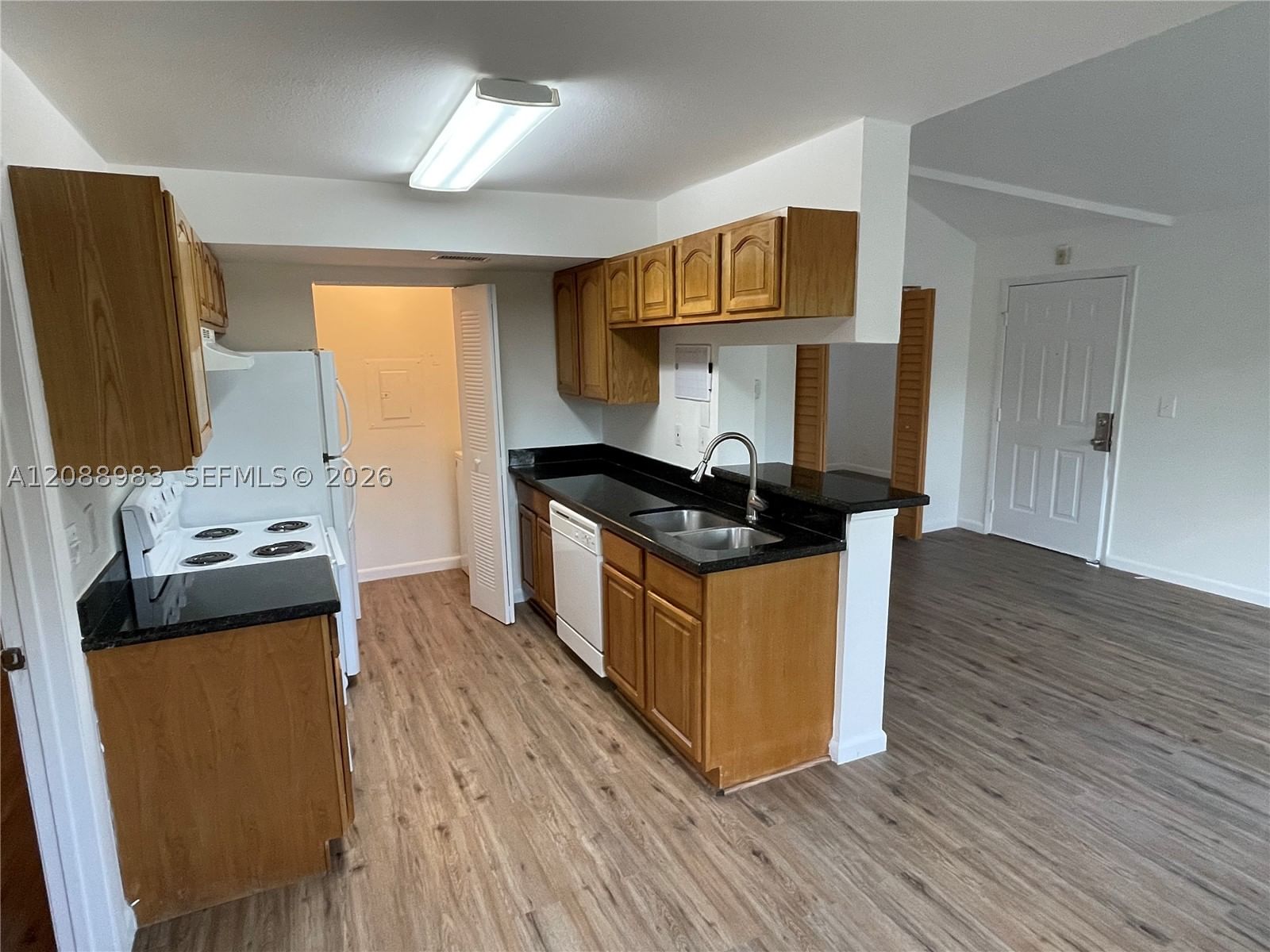 Real estate property located at 8739 39th St #8739, Broward, Preserve At Avery Lakes, Sunrise, FL