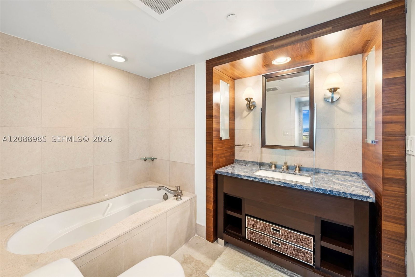 Real estate property located at 6801 Collins Ave #1202/1211, Miami-dade, Central Carillon Beach Co, Miami Beach, FL