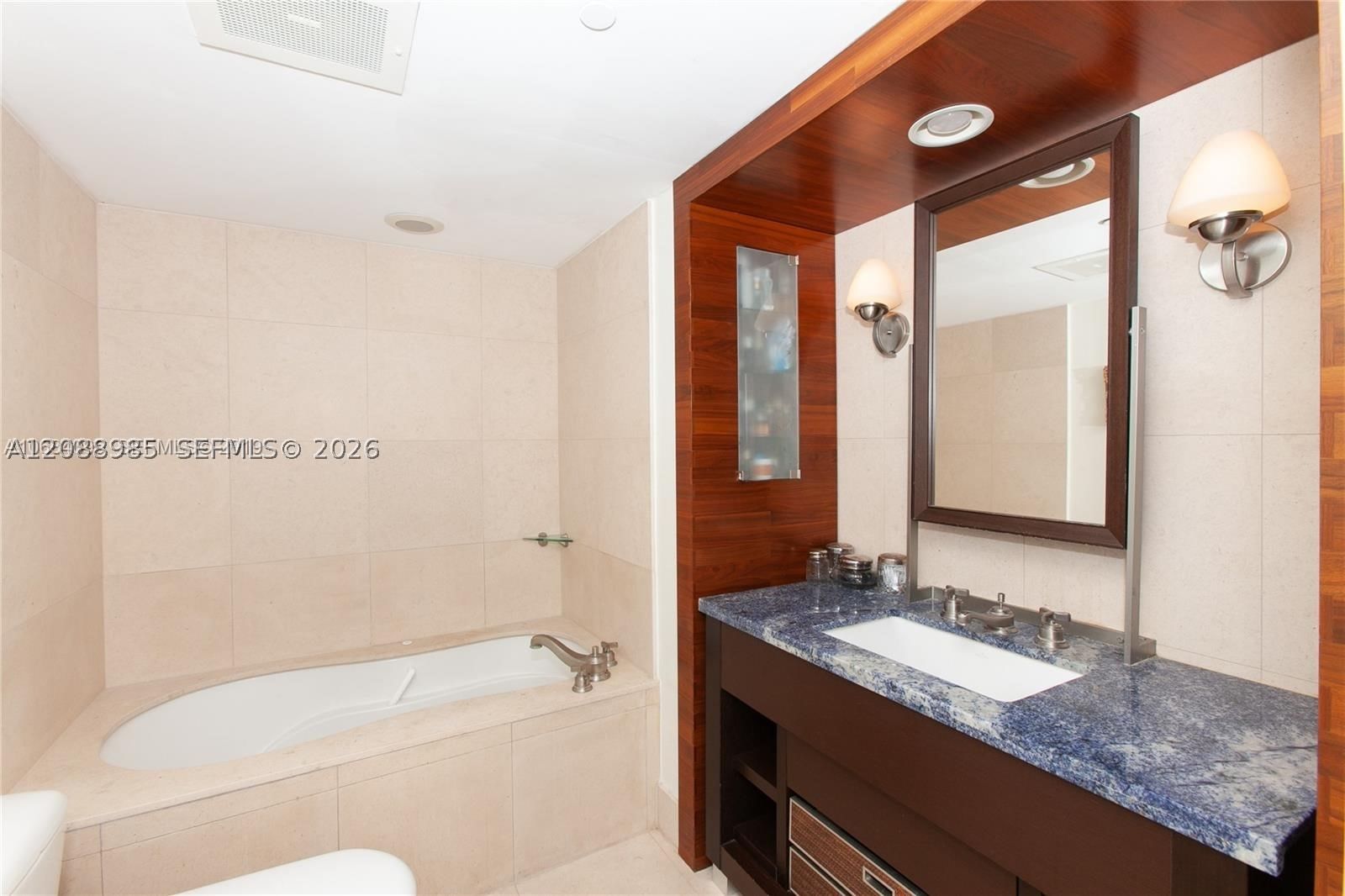 Real estate property located at 6801 Collins Ave #1202/1211, Miami-dade, Central Carillon Beach Co, Miami Beach, FL