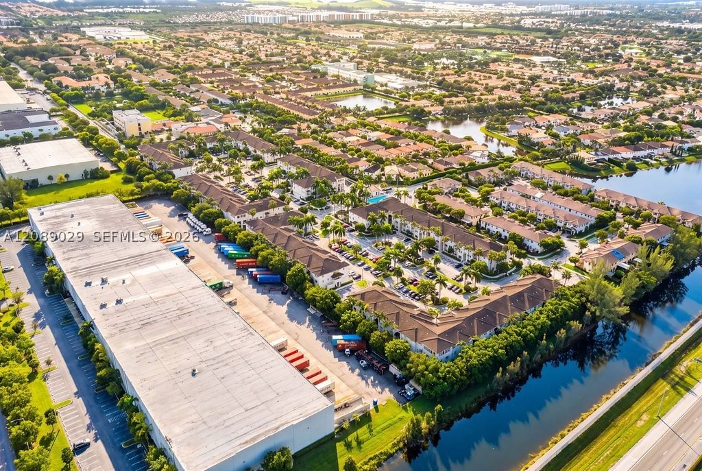 Real estate property located at 11603 89th St #213, Miami-dade, St Mortiz At Doral Condo, Doral, FL