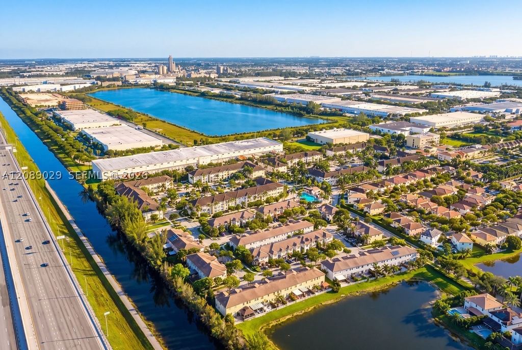Real estate property located at 11603 89th St #213, Miami-dade, St Mortiz At Doral Condo, Doral, FL