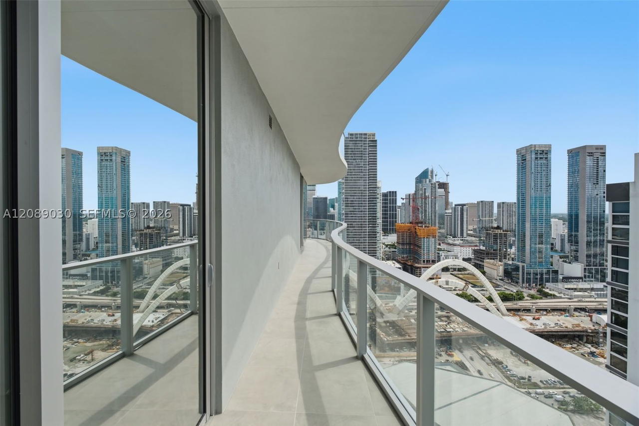 Real estate property located at 1400 Biscayne Blvd #3502, Miami-dade, Casa Bella, Miami, FL