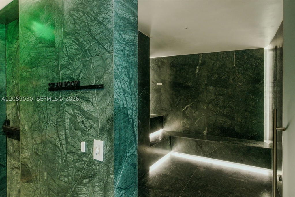 Real estate property located at 1400 Biscayne Blvd #3502, Miami-dade, Casa Bella, Miami, FL