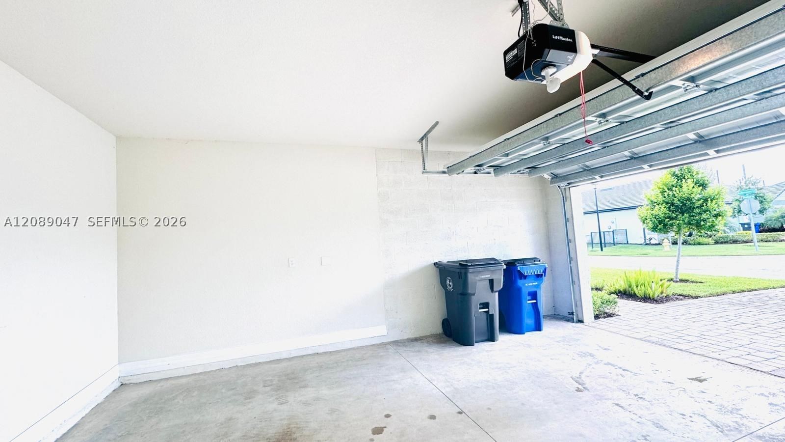 Real estate property located at 3117 Buttonwood Ct, Broward, Tricity Plat, Lauderdale Lakes, FL