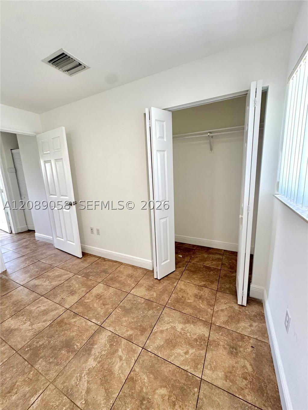 Real estate property located at 1968 4th Ct #323, Miami-dade, Town Park Plaza North Con, Miami, FL