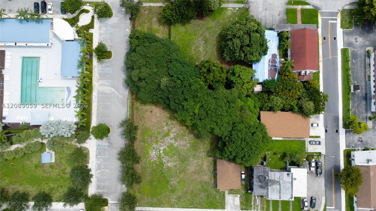 Real estate property located at 708 2nd Ave, Broward, Geo M Phippens Sub In, Hallandale Beach, FL
