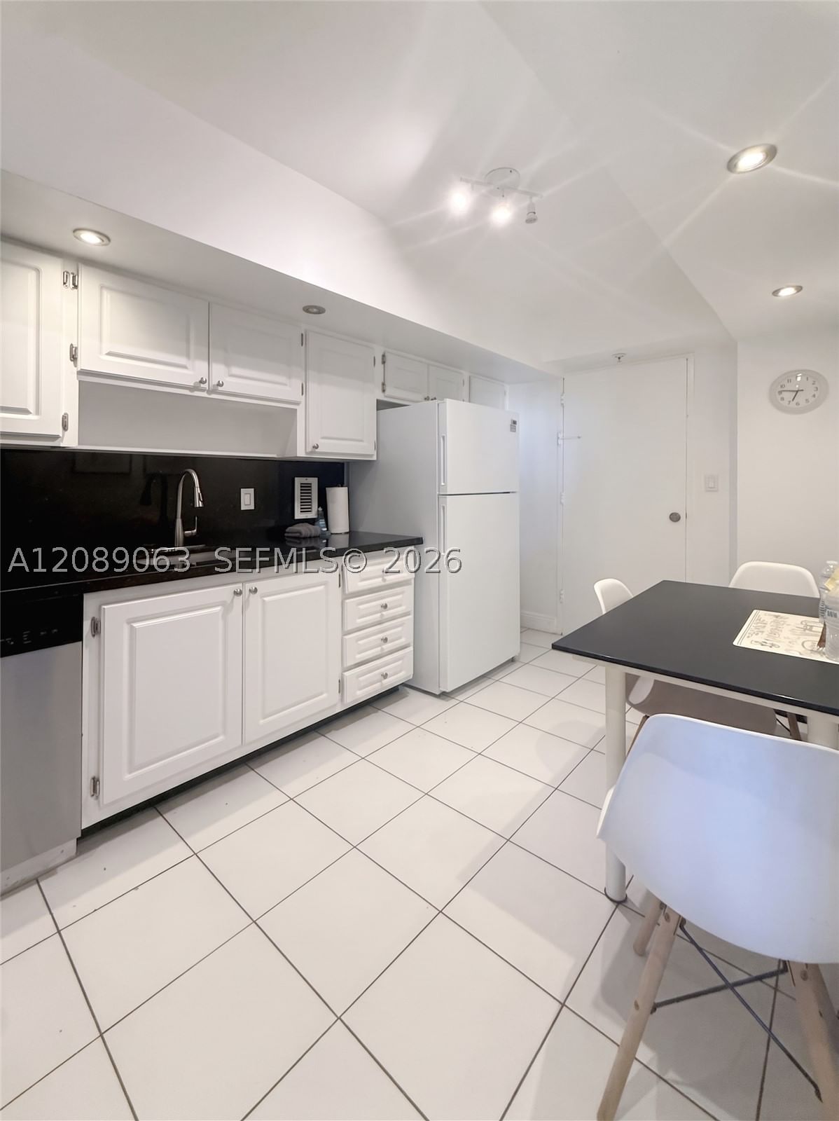 Real estate property located at 3901 Ocean Dr #6S, Broward, Tides On Hollywood Beach, Hollywood, FL