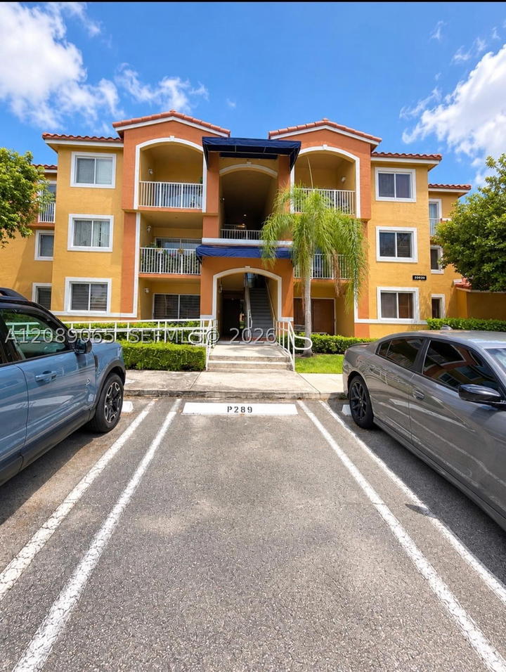 Real estate property located at 20930 87th Ave #207, Miami-dade, Breeze Of Galloway Condo, Cutler Bay, FL