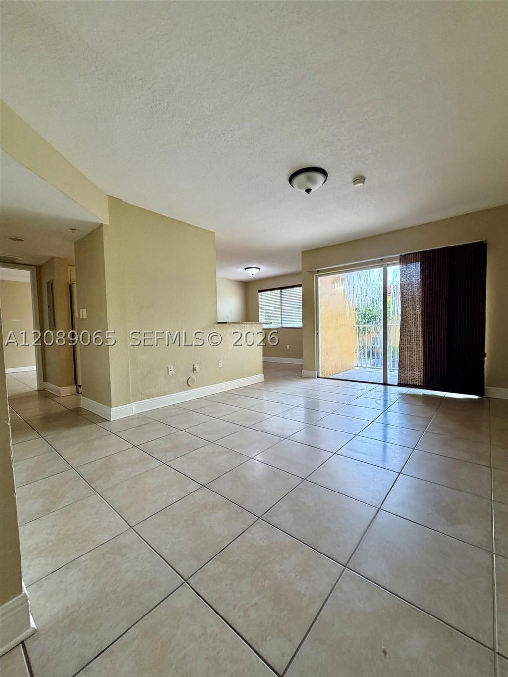 Real estate property located at 20930 87th Ave #207, Miami-dade, Breeze Of Galloway Condo, Cutler Bay, FL