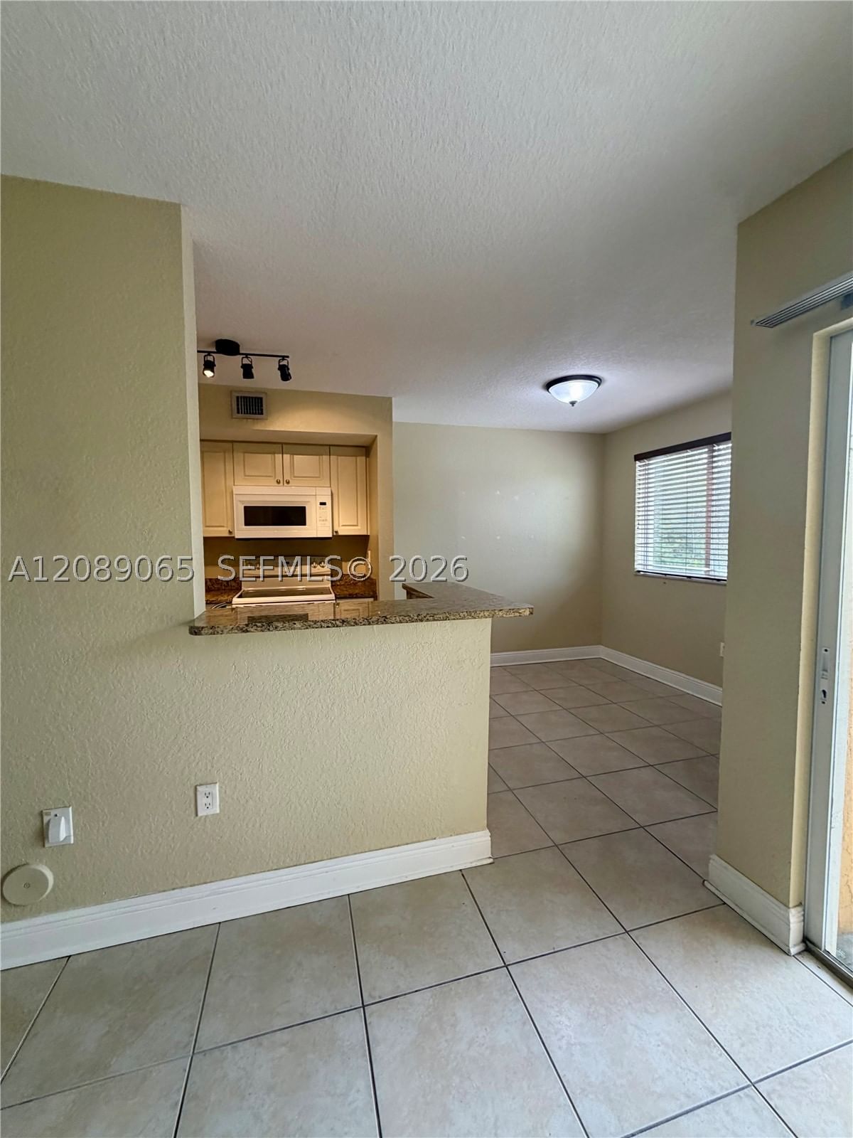 Real estate property located at 20930 87th Ave #207, Miami-dade, Breeze Of Galloway Condo, Cutler Bay, FL