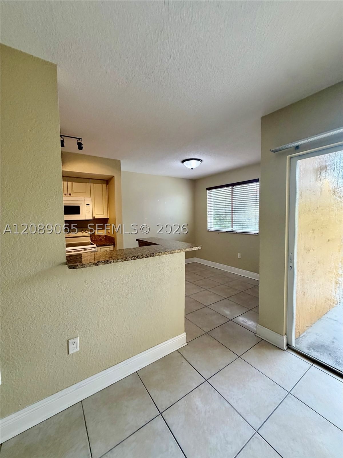 Real estate property located at 20930 87th Ave #207, Miami-dade, Breeze Of Galloway Condo, Cutler Bay, FL
