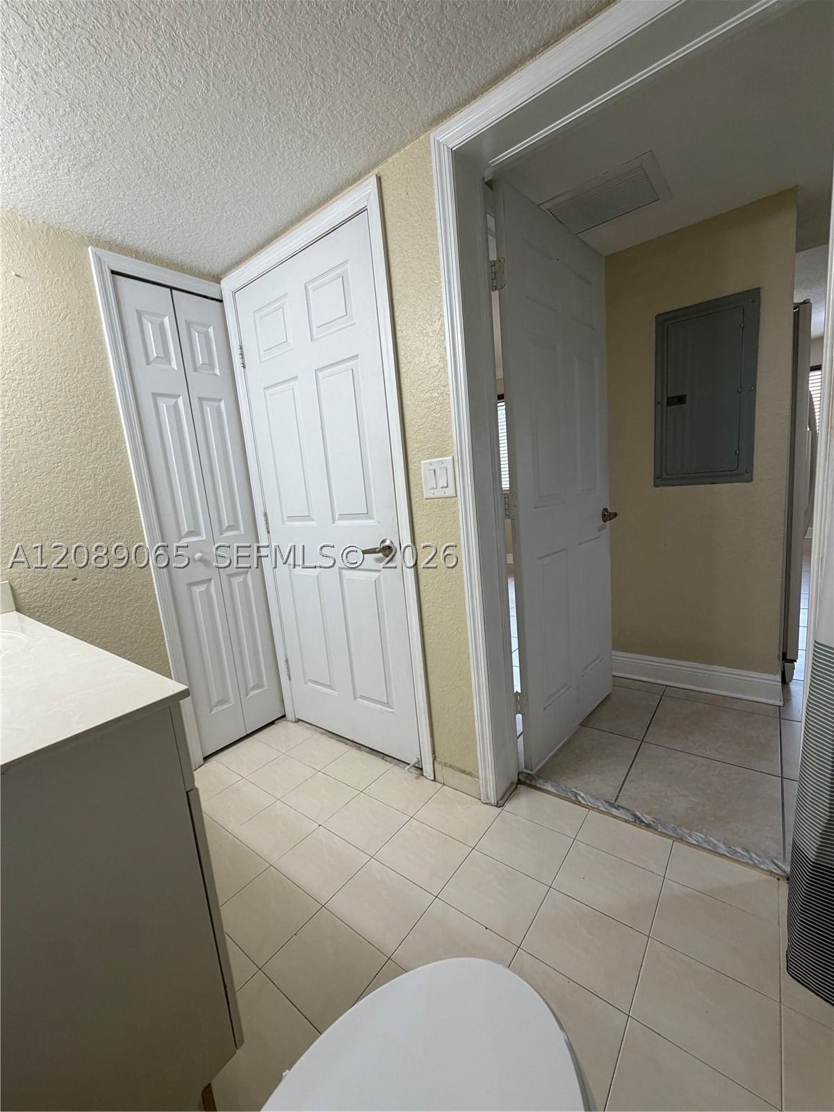 Real estate property located at 20930 87th Ave #207, Miami-dade, Breeze Of Galloway Condo, Cutler Bay, FL