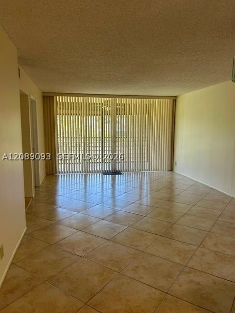 Real estate property located at 1811 Sabal Palm Dr #204, Broward, Condo 1 Of Sabal Palm Con, Davie, FL