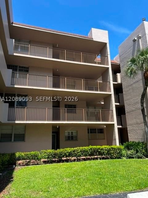 Real estate property located at 1811 Sabal Palm Dr #204, Broward, Condo 1 Of Sabal Palm Con, Davie, FL
