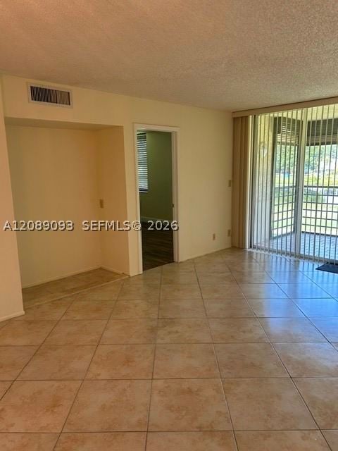 Real estate property located at 1811 Sabal Palm Dr #204, Broward, Condo 1 Of Sabal Palm Con, Davie, FL