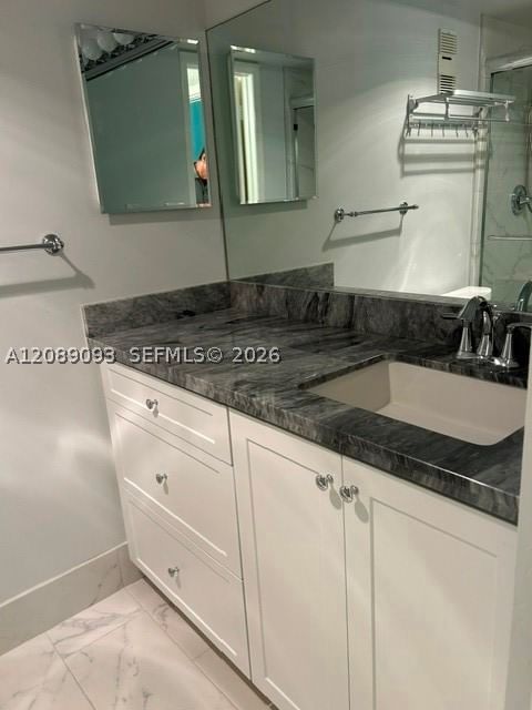 Real estate property located at 1811 Sabal Palm Dr #204, Broward, Condo 1 Of Sabal Palm Con, Davie, FL