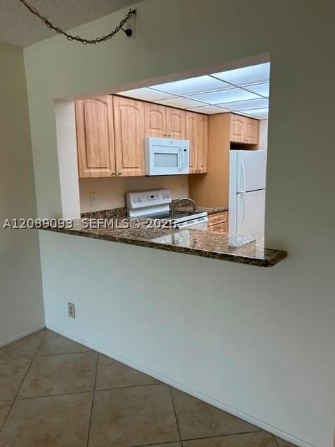 Real estate property located at 1811 Sabal Palm Dr #204, Broward, Condo 1 Of Sabal Palm Con, Davie, FL
