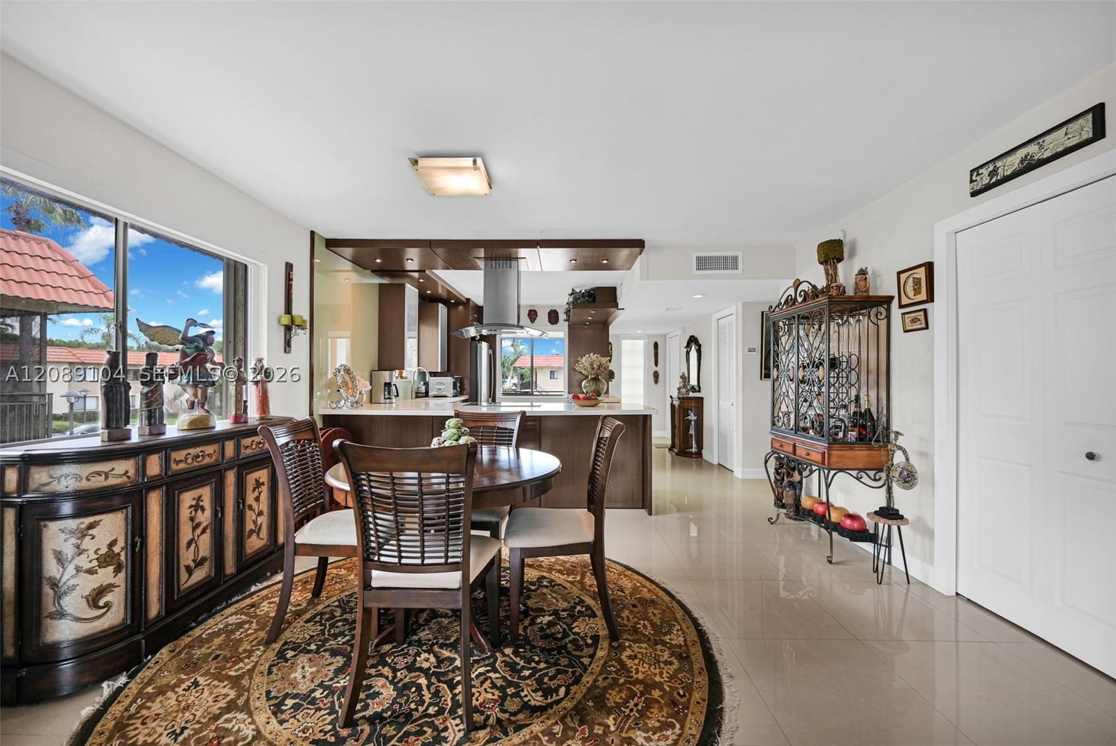 Real estate property located at 374 Lakeview Dr #204, Broward, Racquet Club Apts At Bona, Weston, FL