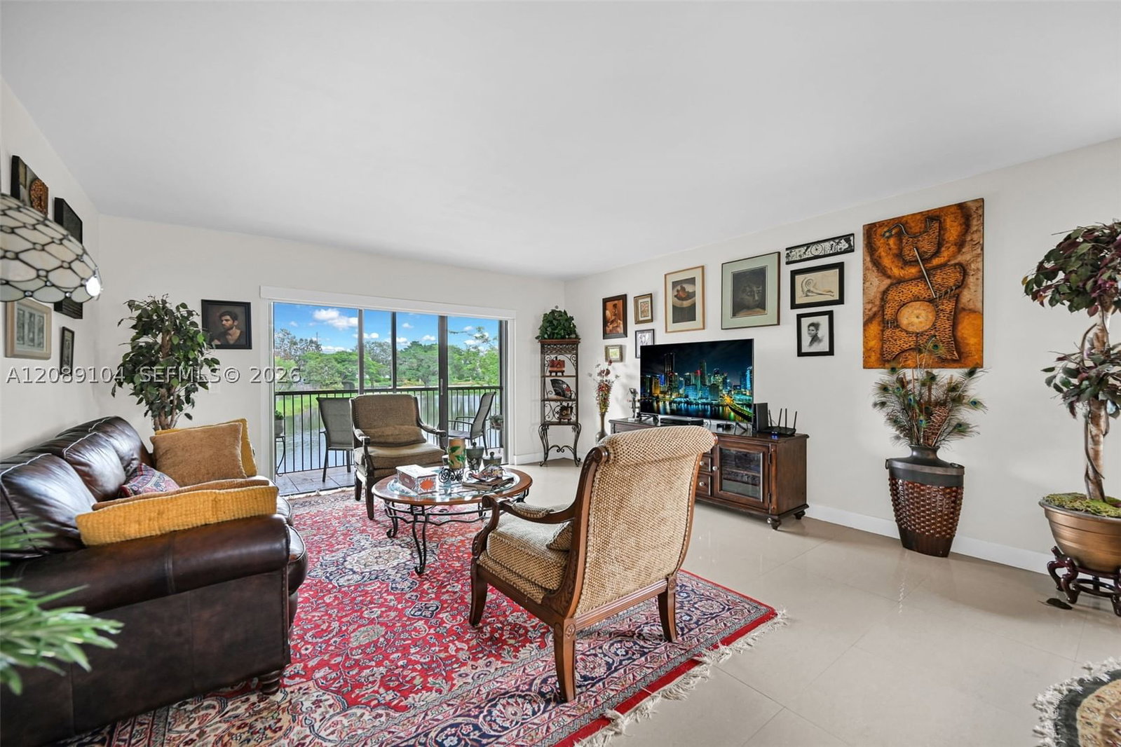 Real estate property located at 374 Lakeview Dr #204, Broward, Racquet Club Apts At Bona, Weston, FL