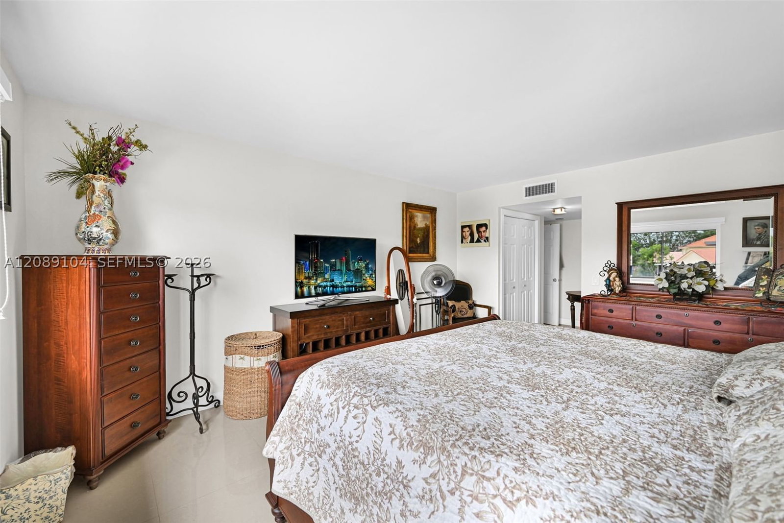 Real estate property located at 374 Lakeview Dr #204, Broward, Racquet Club Apts At Bona, Weston, FL