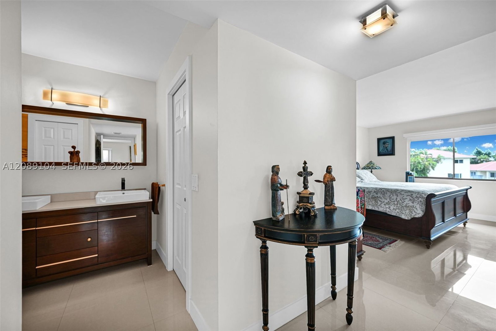 Real estate property located at 374 Lakeview Dr #204, Broward, Racquet Club Apts At Bona, Weston, FL