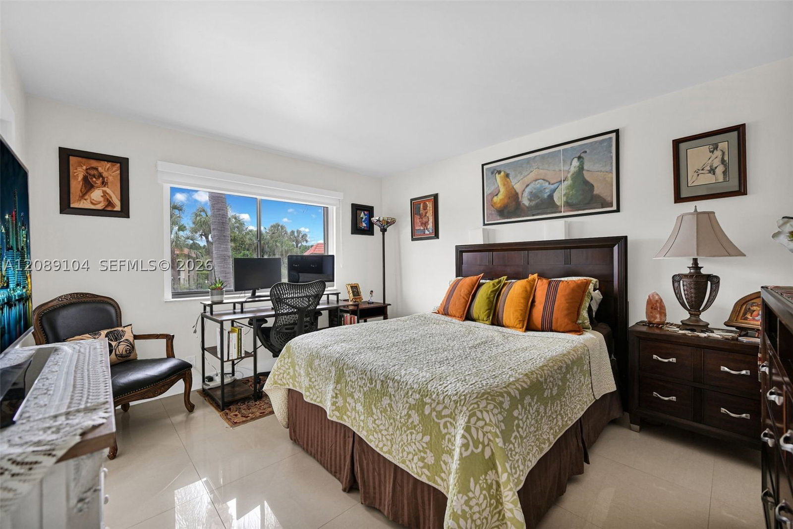 Real estate property located at 374 Lakeview Dr #204, Broward, Racquet Club Apts At Bona, Weston, FL