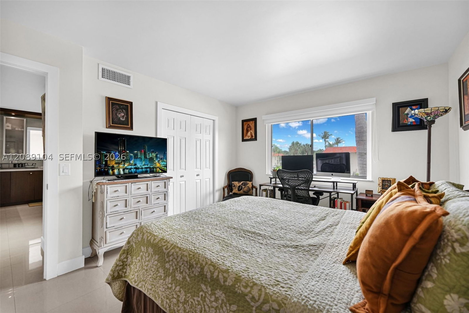 Real estate property located at 374 Lakeview Dr #204, Broward, Racquet Club Apts At Bona, Weston, FL
