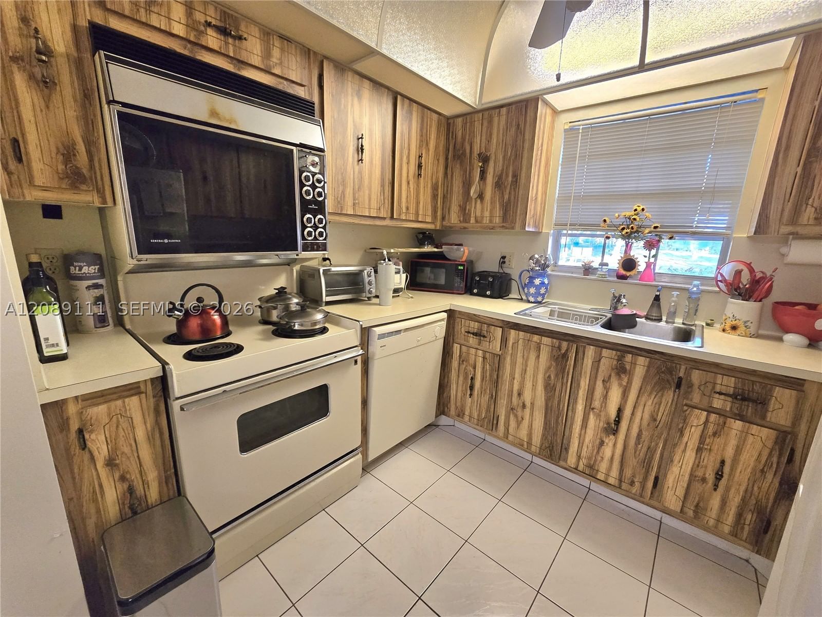 Real estate property located at 5162 Lakefront Blvd D, Palm Beach, High Point Of Delray West, Delray Beach, FL