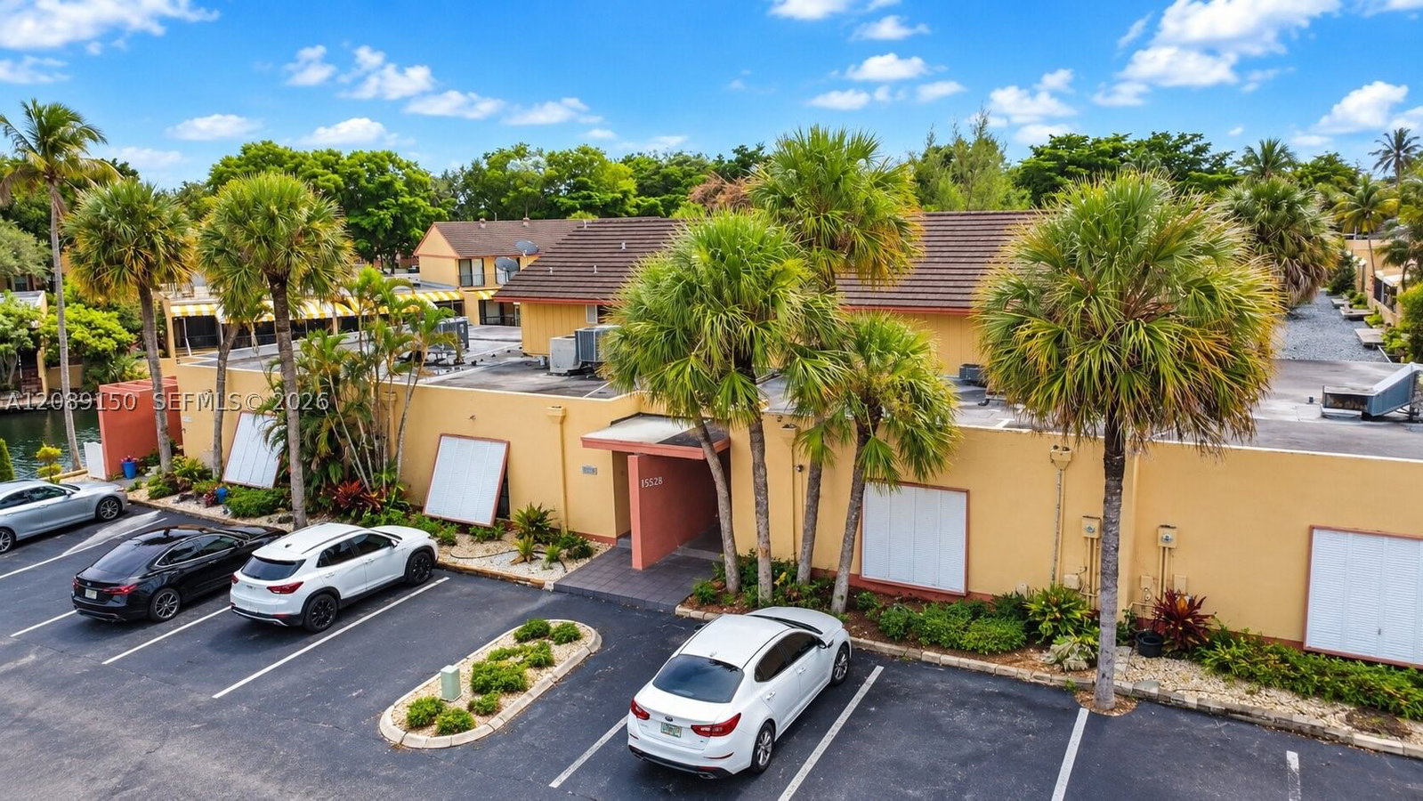 Real estate property located at 15528 Braemar Ct, Miami-dade, Miami Lakes Loch Andrews, Miami Lakes, FL