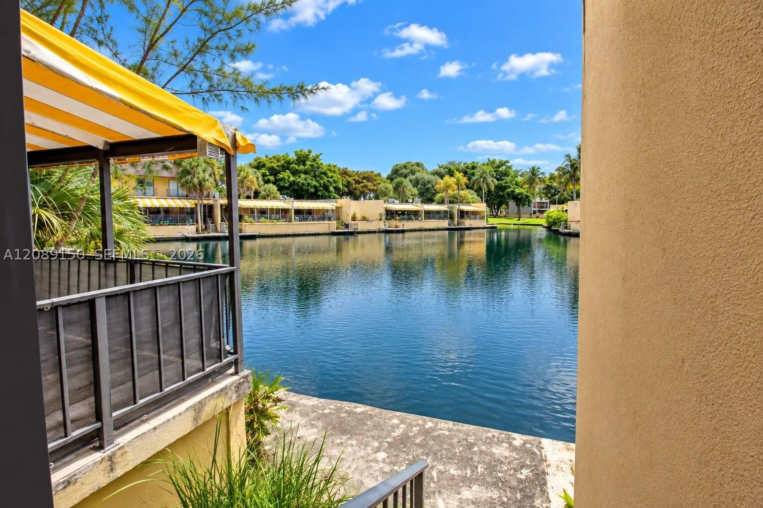 Real estate property located at 15528 Braemar Ct, Miami-dade, Miami Lakes Loch Andrews, Miami Lakes, FL