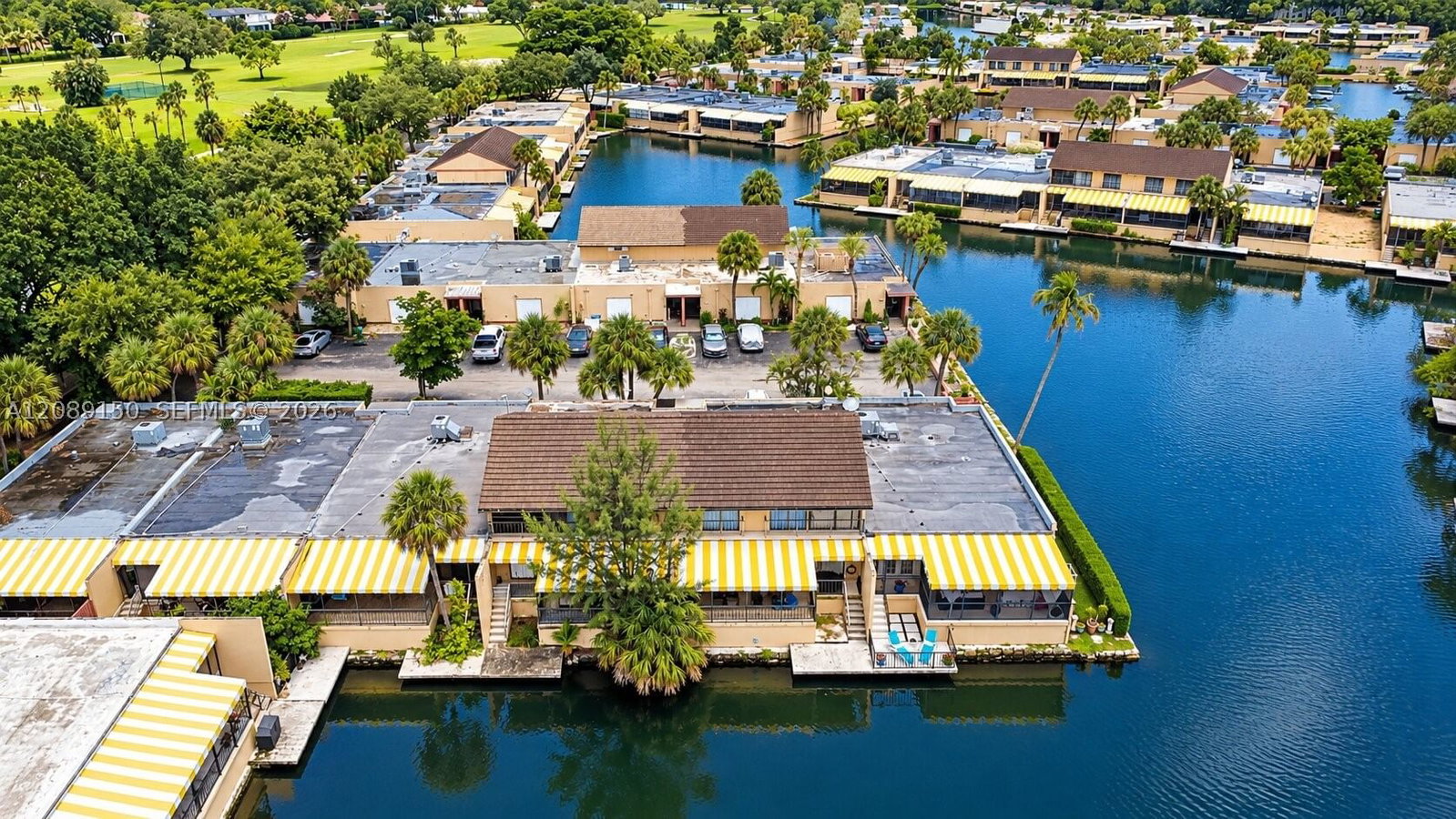 Real estate property located at 15528 Braemar Ct, Miami-dade, Miami Lakes Loch Andrews, Miami Lakes, FL