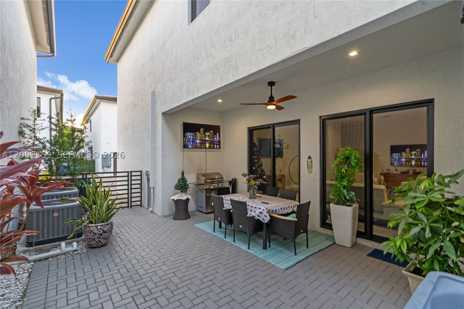 Real estate property located at 4363 81st Ave, Miami-dade, Canarias East, Doral, FL