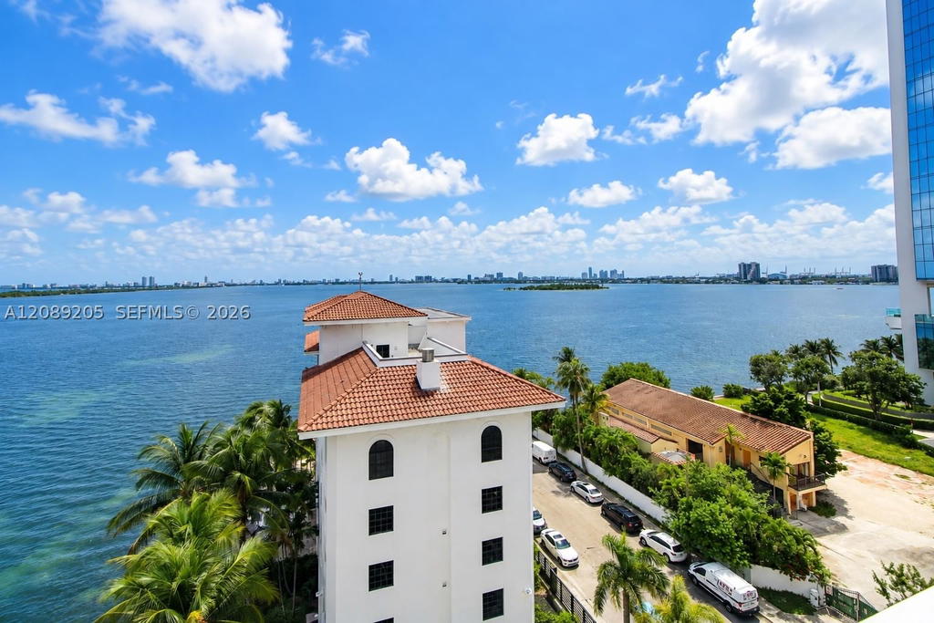 Real estate property located at 601 27th St #1806, Miami-dade, The Crimson Condo, Miami, FL